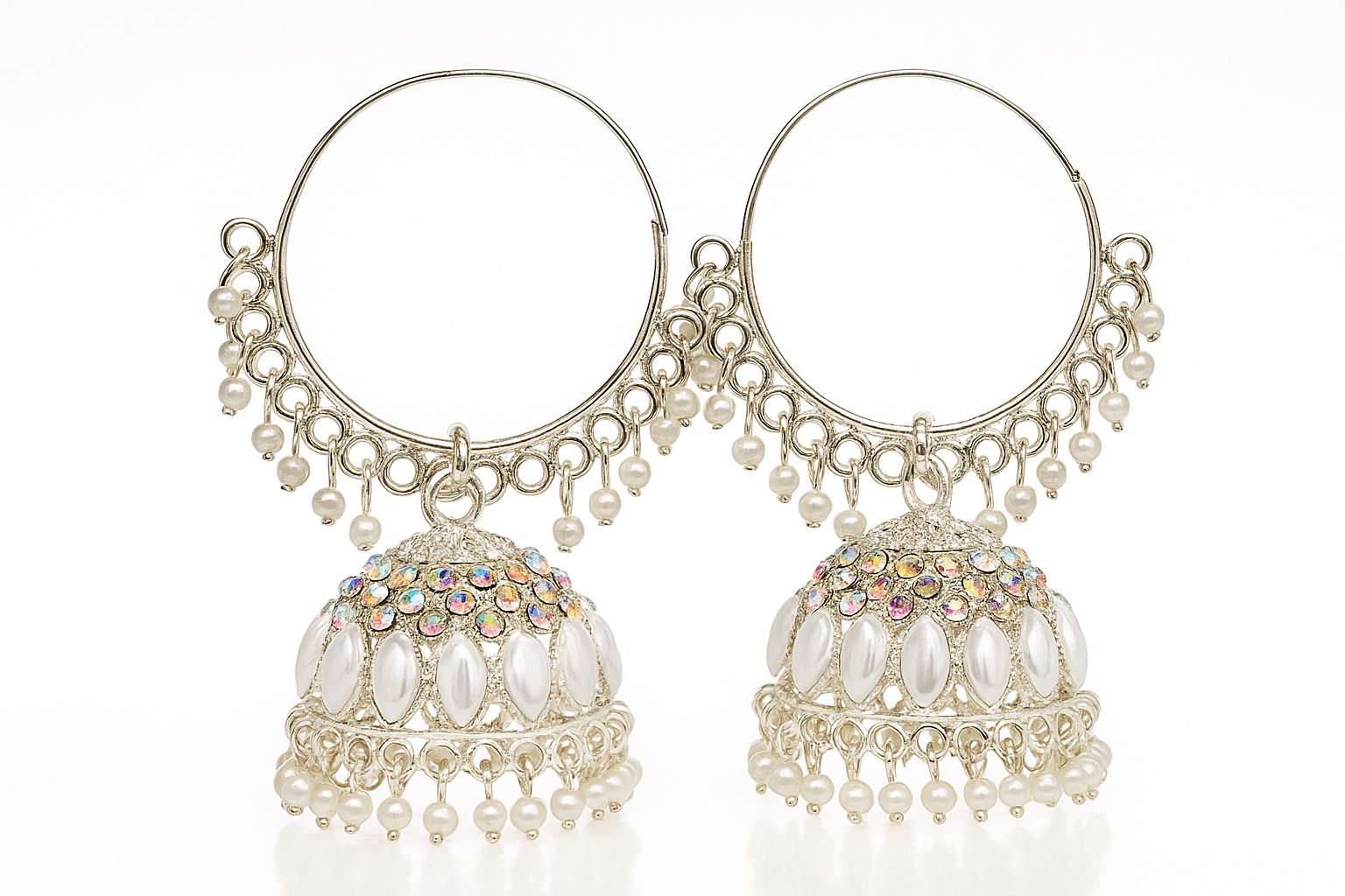 Trendy Earrings – chic and versatile to complement her style